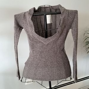 Active Basic sweater.